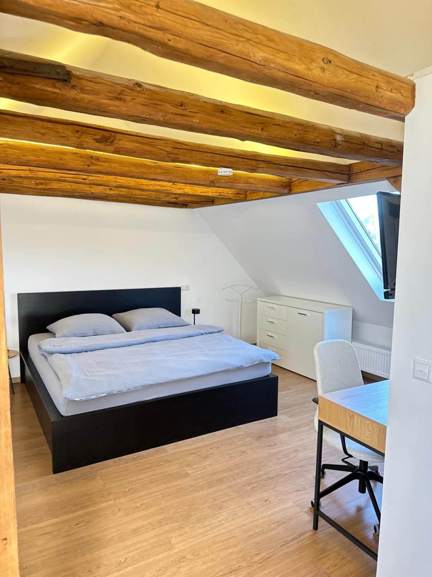 1 Zimmer Wohnung Dg Mit Klimaanlage Und Kleinen Balkon Oedheim 외부 사진
